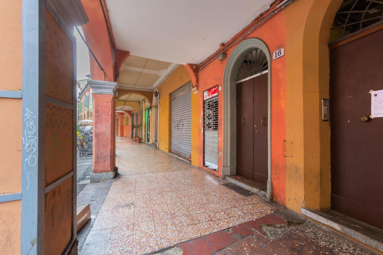 Università e Centro Storico Mascarella Apartment x4 Bolonha Exterior foto